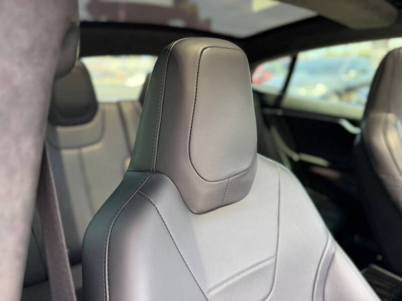 2016 Tesla Model S 90D