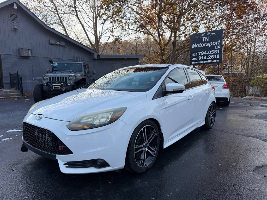White 2014 Ford Focus ST ST 4dr Hatchback 2