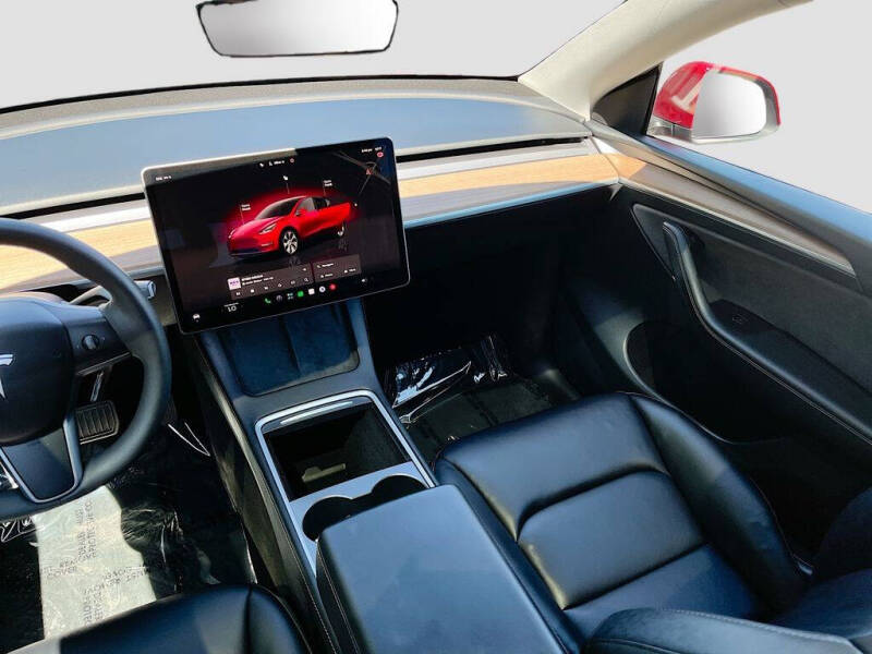 2024 Tesla Model Y Long Range