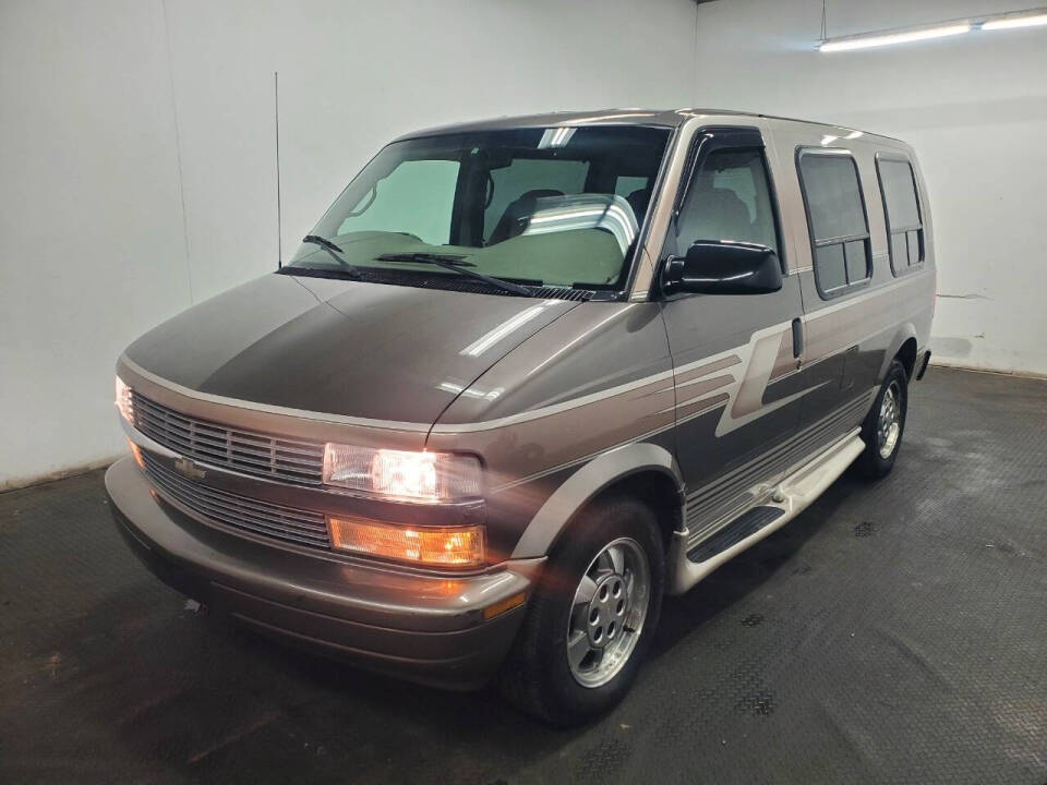 2003 Chevrolet Astro Base's photo