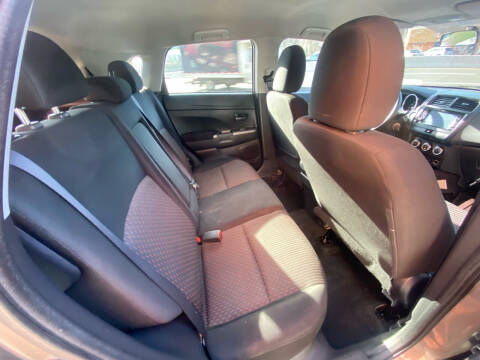 2019 Mitsubishi Outlander Sport LE