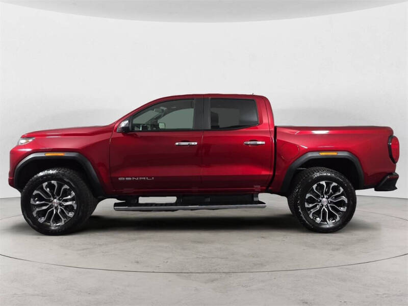 2025 GMC Canyon Denali