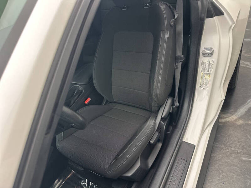 2017 Ford Mustang V6