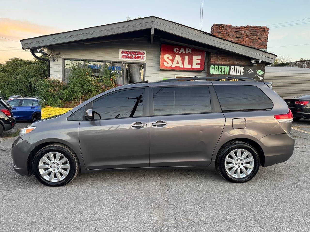 2013 Toyota Sienna for sale at Green Ride LLC in NASHVILLE, TN