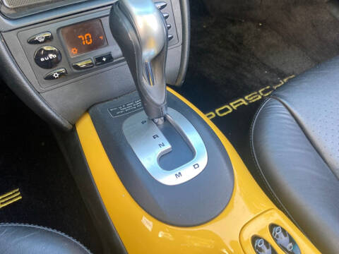 2001 Porsche 911 Carrera