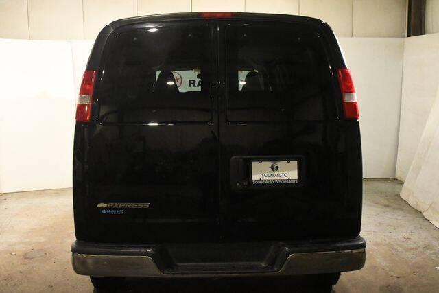 2017 Chevrolet Express LT 3500