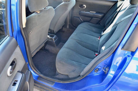 2011 Nissan Versa 1.8 S