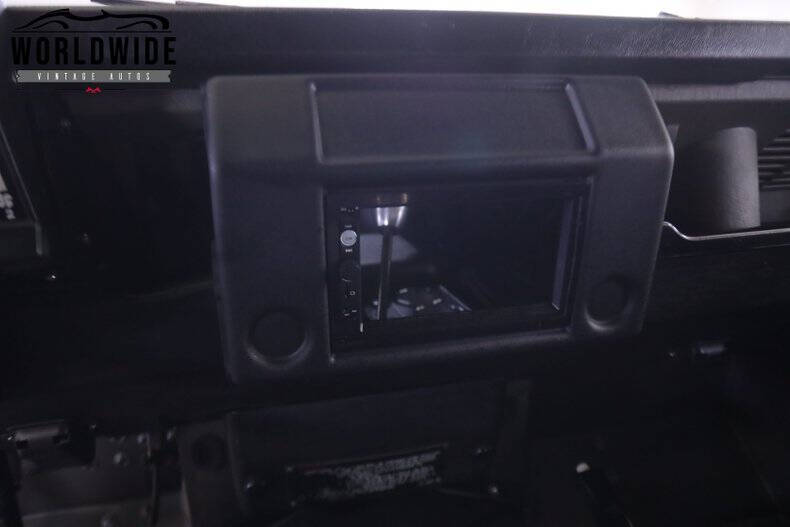 1984 Land Rover Defender