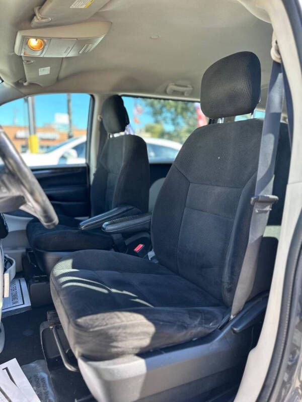 2016 Dodge Grand Caravan American Value Package