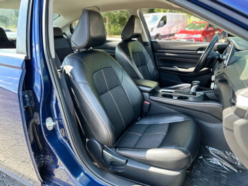 2021 Nissan Altima 2.5 SR