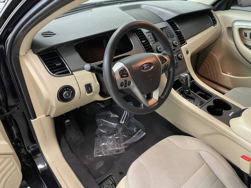 2019 Ford Taurus SE