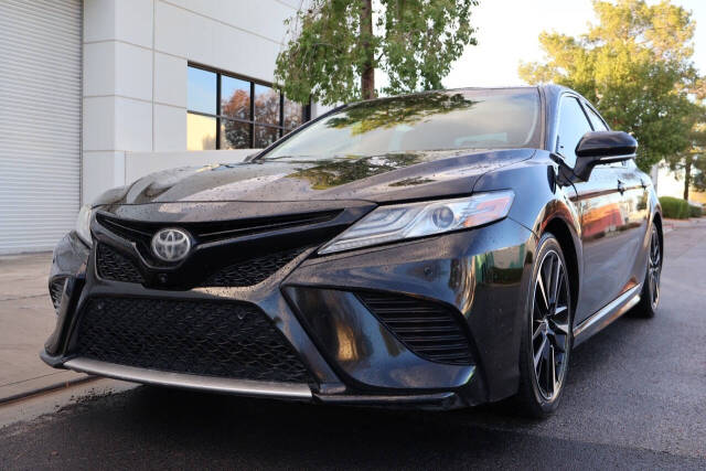 2019 Toyota Camry XSE's photo