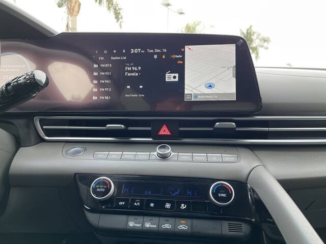 2024 Hyundai Elantra Hybrid Blue