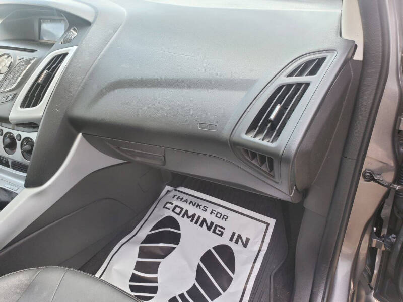 2014 Ford Focus SE