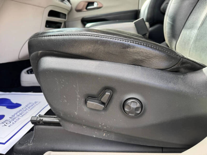 2017 Chrysler Pacifica Touring-L Plus