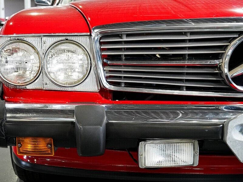 1989 Mercedes-Benz 560-Class 23