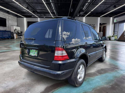 2000 Mercedes-Benz M-Class ML 320