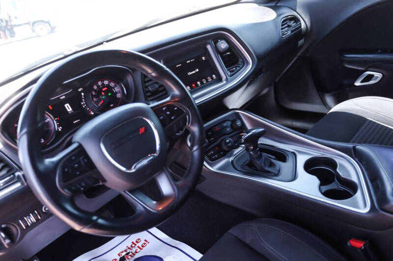 2019 Dodge Challenger SXT
