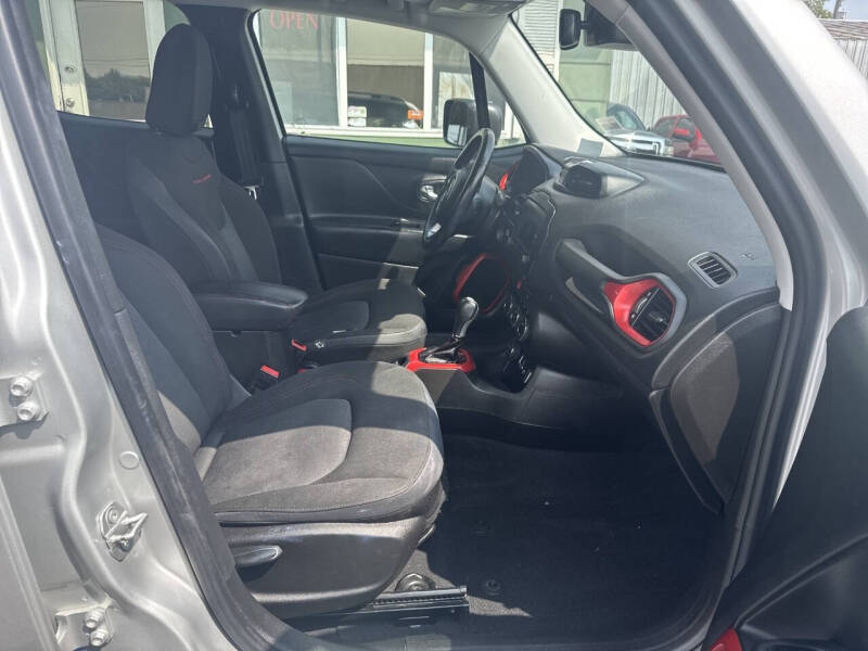 2017 Jeep Renegade Trailhawk