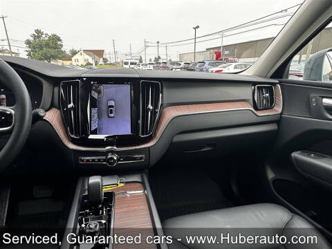 2023 Volvo XC60 B5 Plus Bright Theme