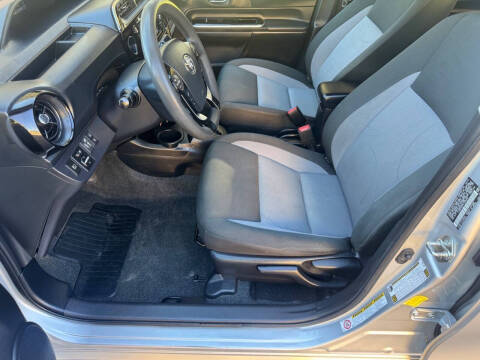 2019 Toyota Prius c L