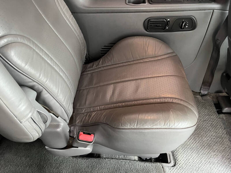 1996 Ford Windstar LX