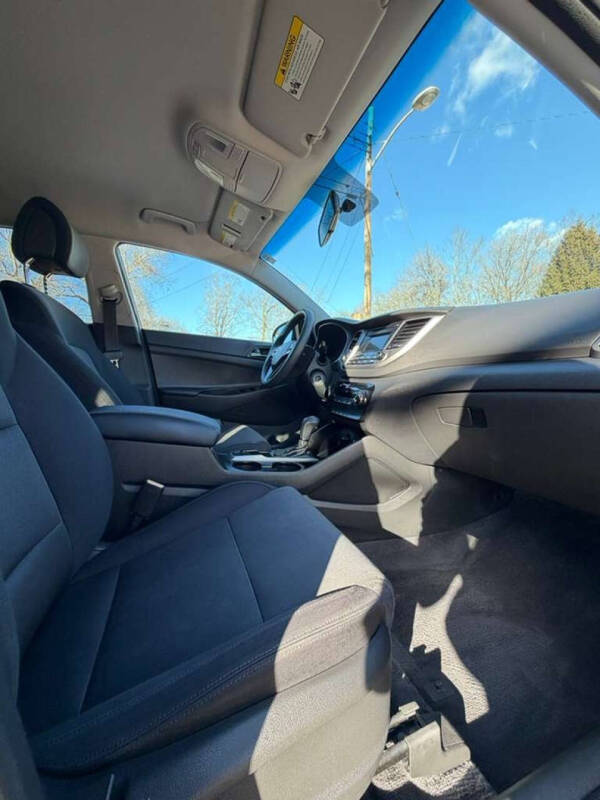 2016 Hyundai Tucson SE