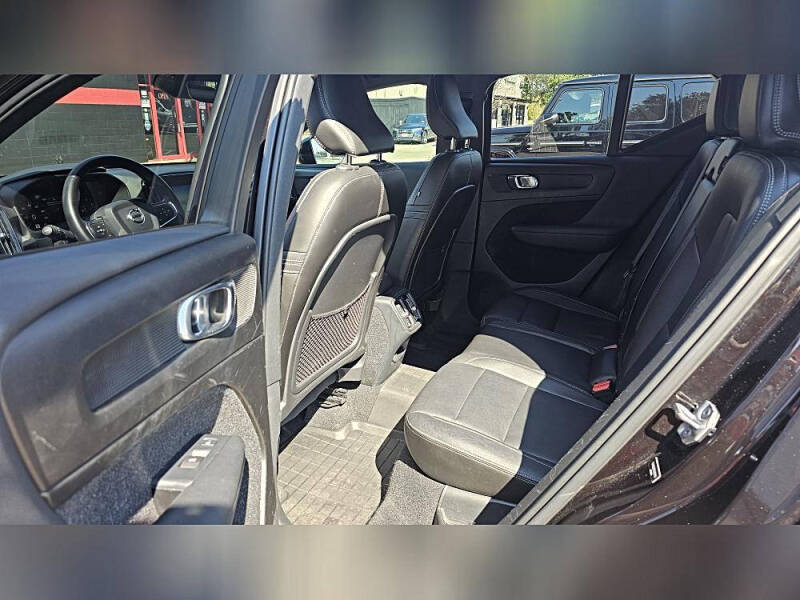 2019 Volvo XC40 T5 Momentum