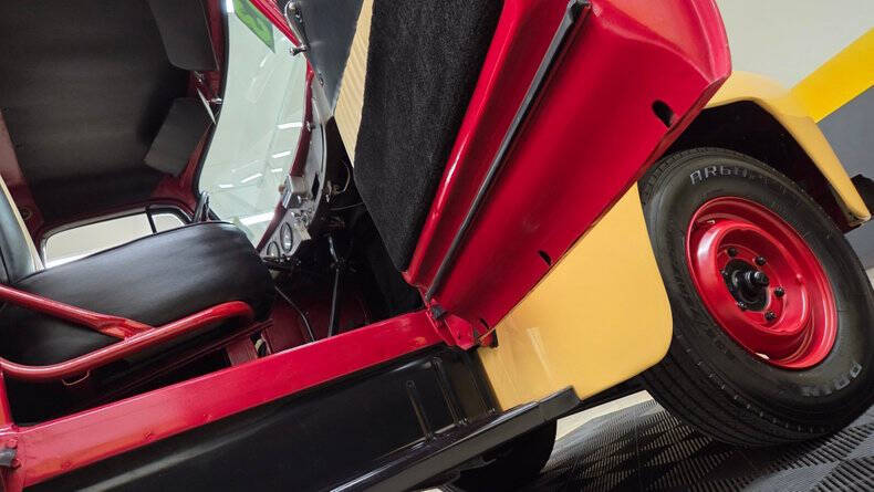 1953 International L-120 Series