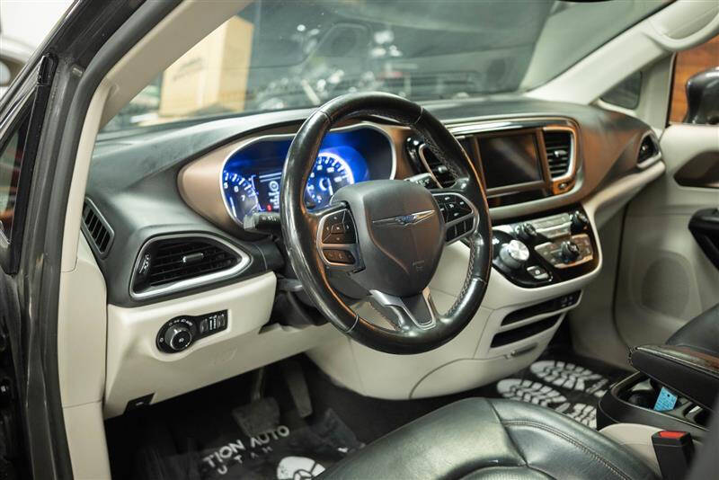 2019 Chrysler Pacifica Touring L
