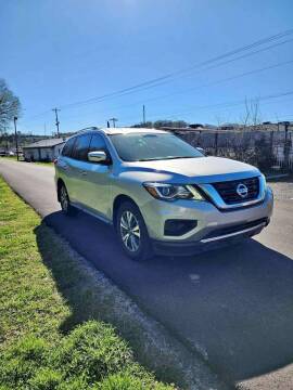 2017 Nissan Pathfinder for sale at GT Auto Group in Goodlettsville TN