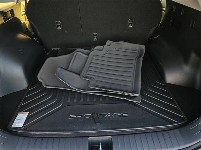 2025 Kia Sportage Hybrid EX