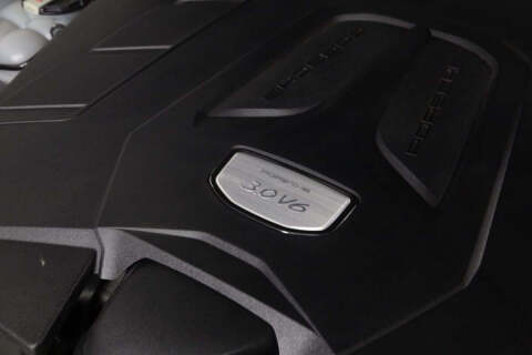 2022 Porsche Cayenne Platinum Edition