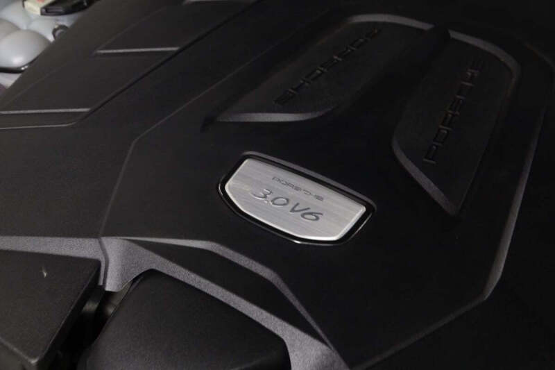 2022 Porsche Cayenne Platinum Edition