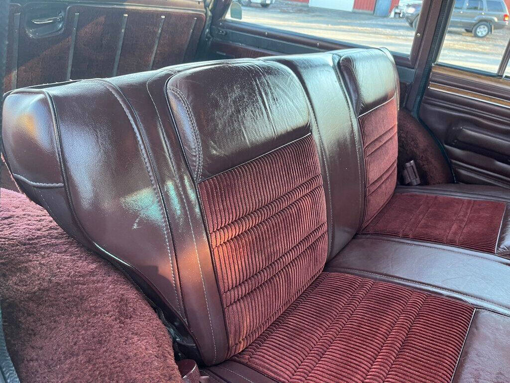 1989 Jeep Grand Wagoneer 79
