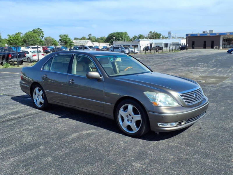 2005 Lexus LS 430's photo