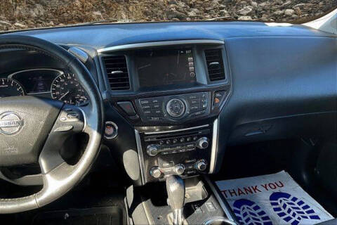 2019 Nissan Pathfinder SL