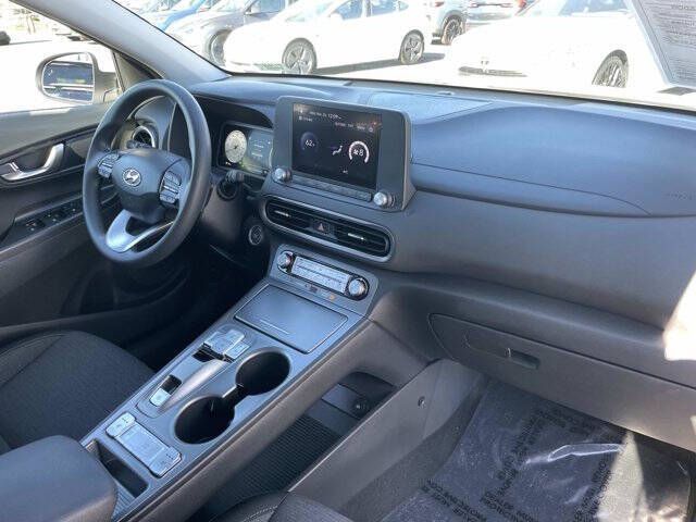 2023 Hyundai Kona Electric SE