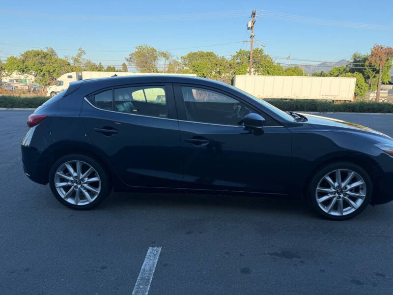 2017 Mazda MAZDA3 Touring