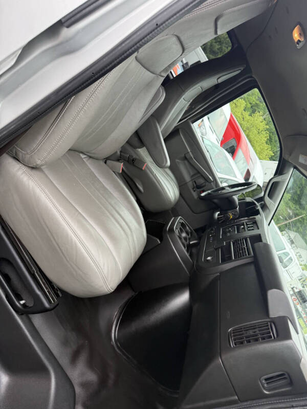 2020 Chevrolet Express LS 3500