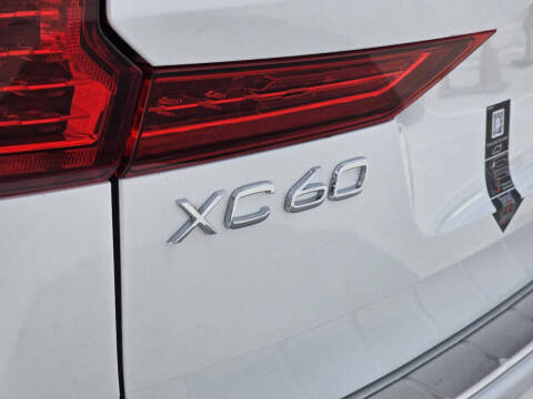 2025 Volvo XC60 B5 Plus Dark Theme