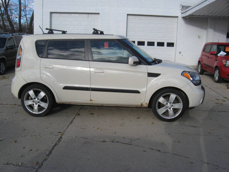 2010 Kia Soul +