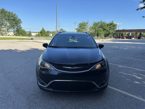 2018 Chrysler Pacifica Touring L Plus