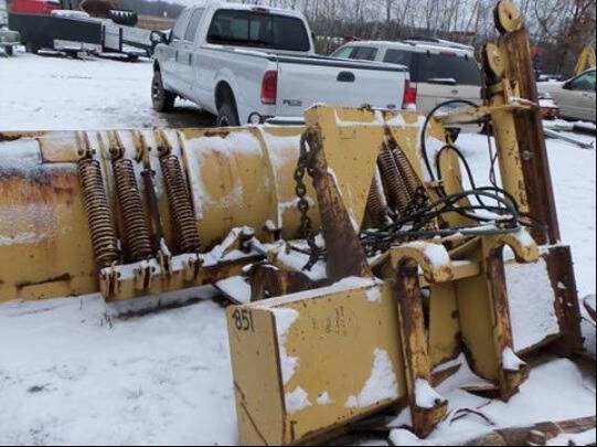 Caterpillar Snowplow