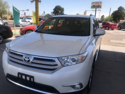 2012 Toyota Highlander for sale at Fiesta Motors Inc in Las Cruces NM