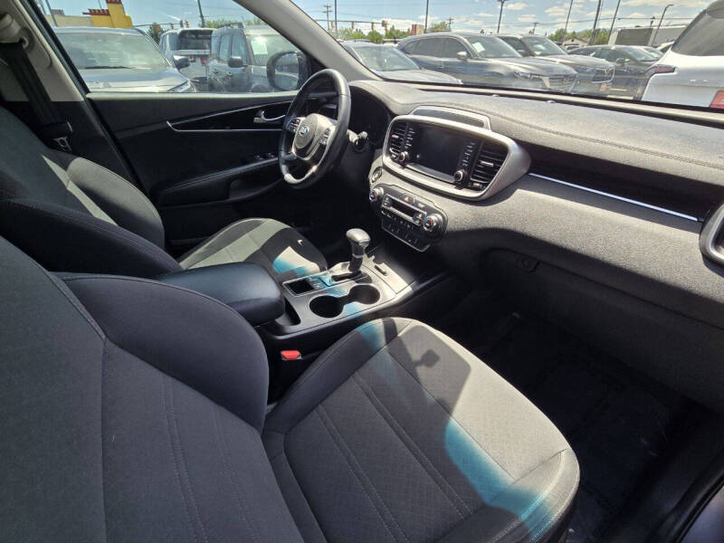2020 Kia Sorento S V6