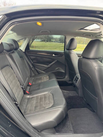 2014 Volkswagen Passat 1.8T SEL Premium PZEV
