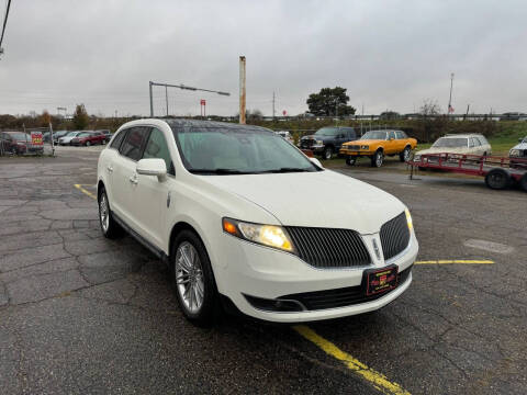 2013 Lincoln MKT for sale at Motors For Less in Canton OH