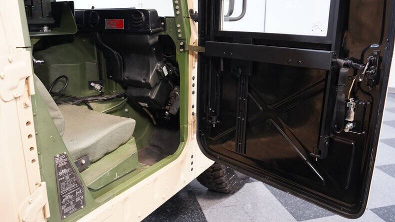 2007 AM General M1165A1