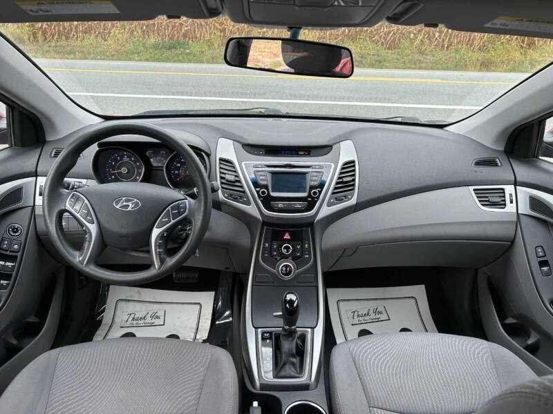 2015 Hyundai Elantra SE